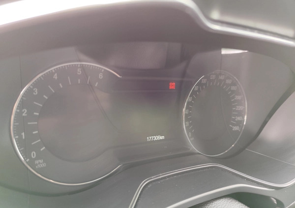 Ford Mondeo cena 63000 przebieg: 182000, rok produkcji 2017 z Puławy małe 436